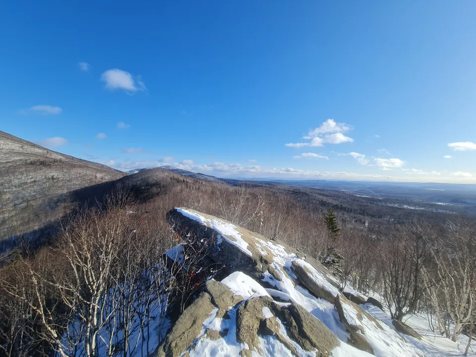 Останец Лягушка зимой